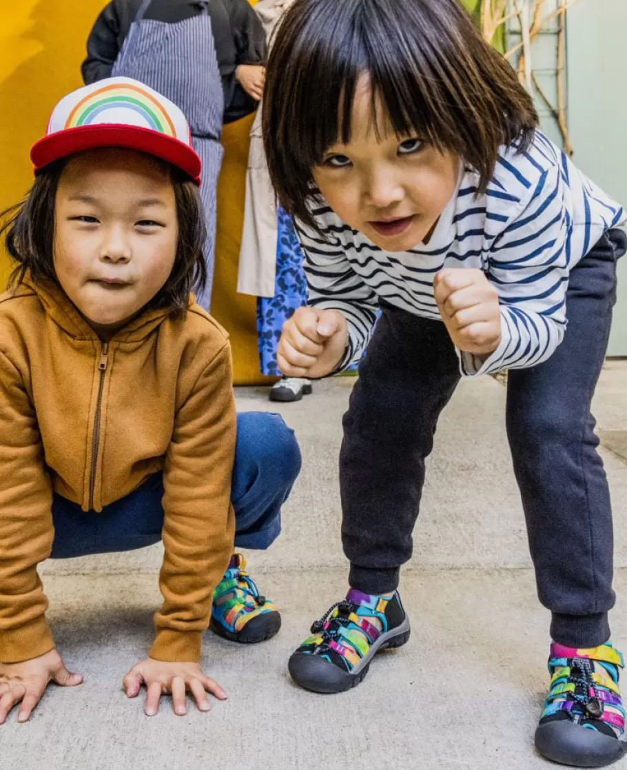 Kids KEEN Sandals-Big Kids' Newport H2 | Verry Berry/Fusion Coral